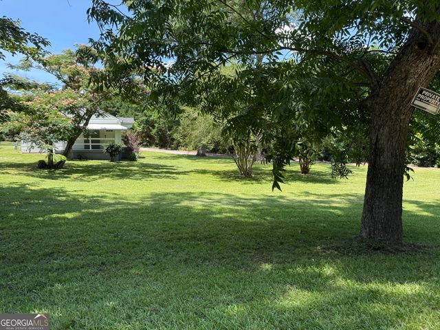 1511 W Poplar Street, Griffin, GA 30224