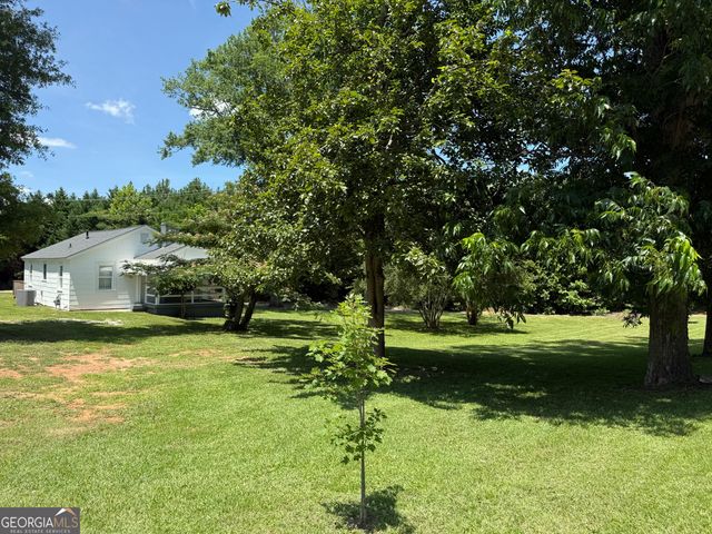 1511 W Poplar Street, Griffin, GA 30224