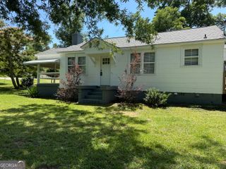 1511 W Poplar Street, Griffin, GA 30224