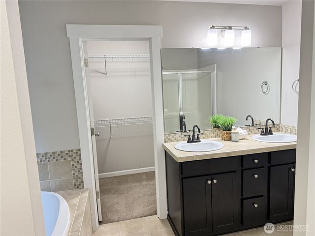 5023 Black Rock Loop SE, Olympia, WA 98501