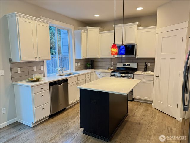 5023 Black Rock Loop SE, Olympia, WA 98501