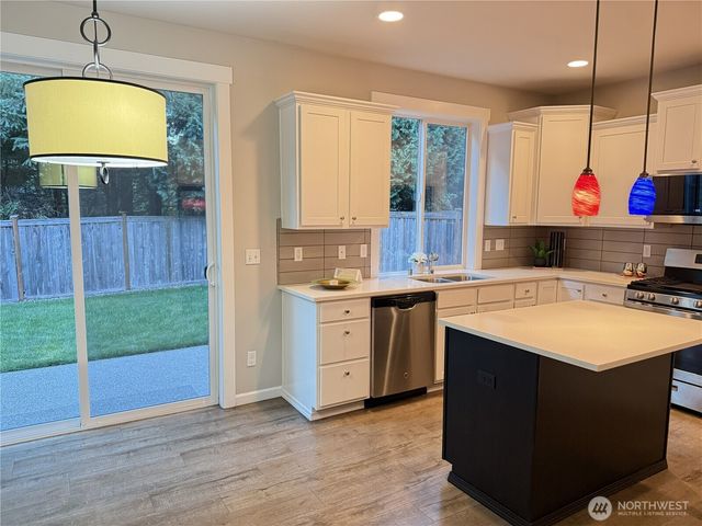 5023 Black Rock Loop SE, Olympia, WA 98501