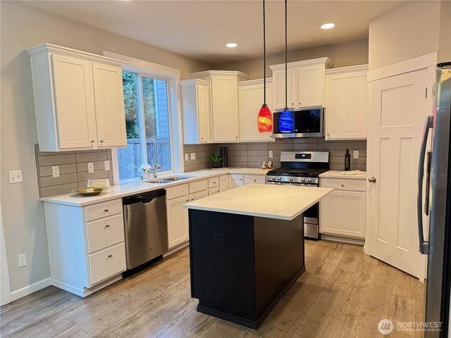 5023 Black Rock Loop SE, Olympia, WA 98501