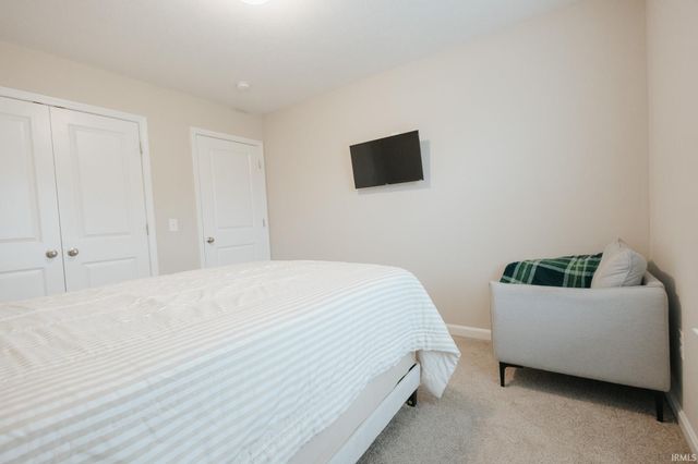 1034 Watership Drive, Evansville, IN 47725