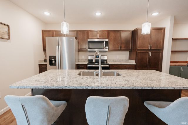 1034 Watership Drive, Evansville, IN 47725