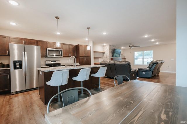 1034 Watership Drive, Evansville, IN 47725