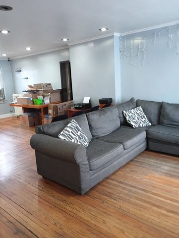 3534 W Le Moyne Street, Chicago, IL 60651