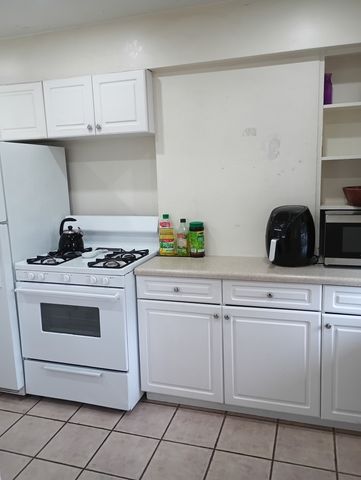 3534 W Le Moyne Street, Chicago, IL 60651