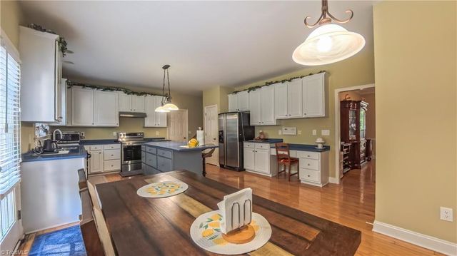 3023 Maple Branch Drive, High Point, NC 27265