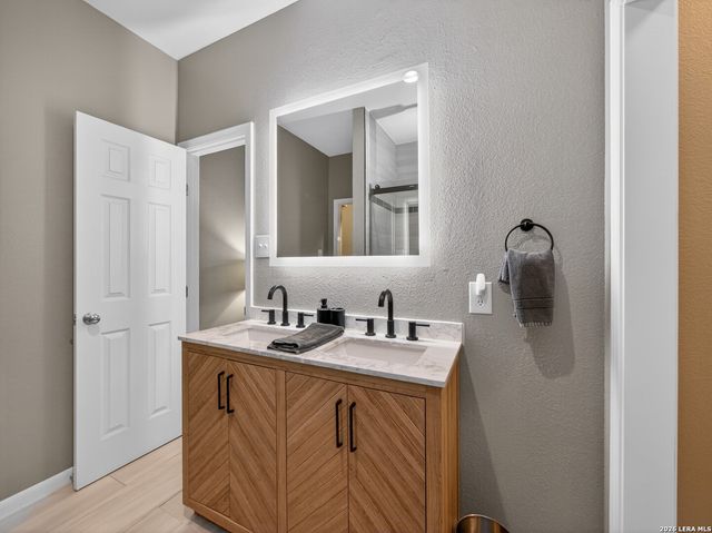 83 Chapel Hill Circle UNIT 83, San Antonio, TX 78240