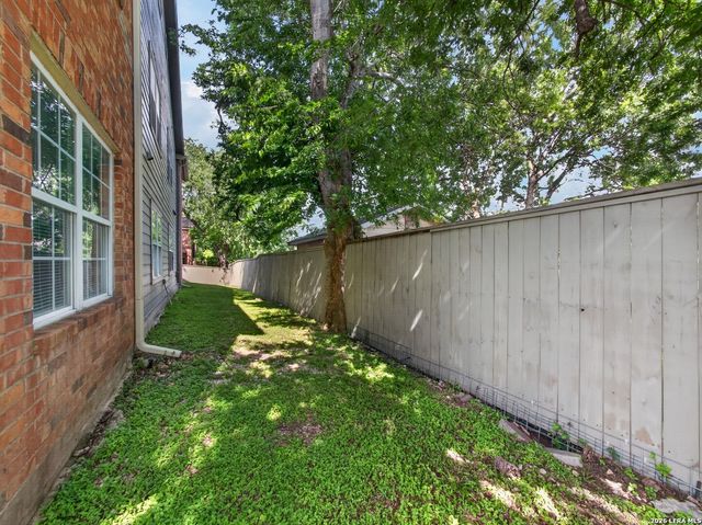 83 Chapel Hill Circle UNIT 83, San Antonio, TX 78240