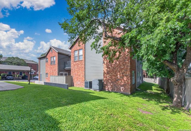 83 Chapel Hill Circle UNIT 83, San Antonio, TX 78240