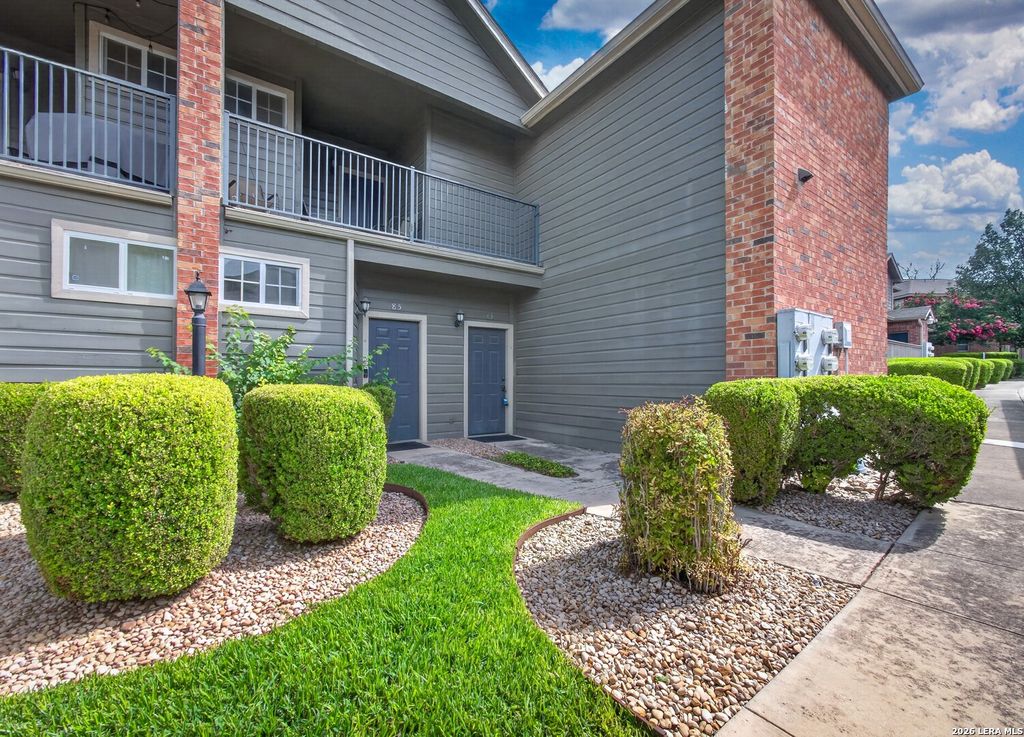 83 Chapel Hill Circle UNIT 83, San Antonio, TX 78240