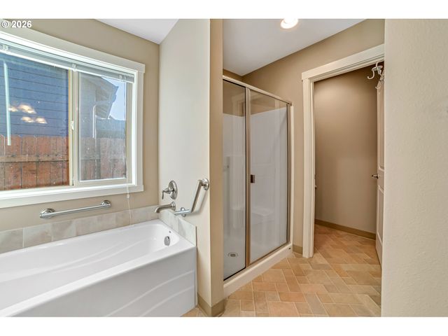 5304 Ne 66TH Dr, Vancouver, WA 98661