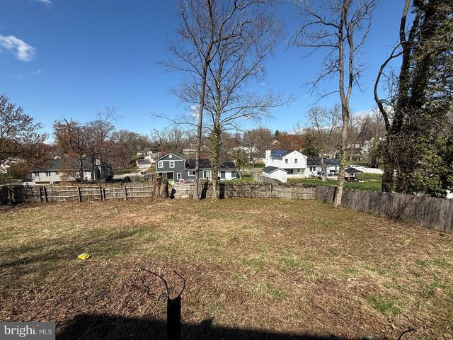 803 BLUFFWOOD CT, Fort Washington, MD 20744