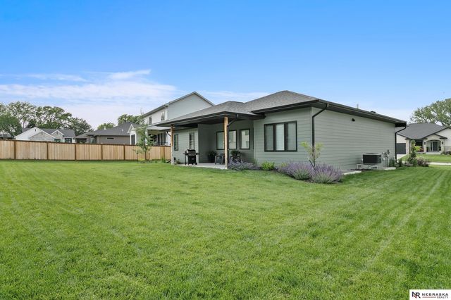 8819 Appaloosa Lane, Lincoln, NE 68520