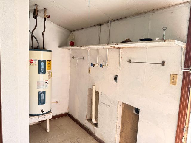 1521 15th Avenue N, Texas City, TX 77590