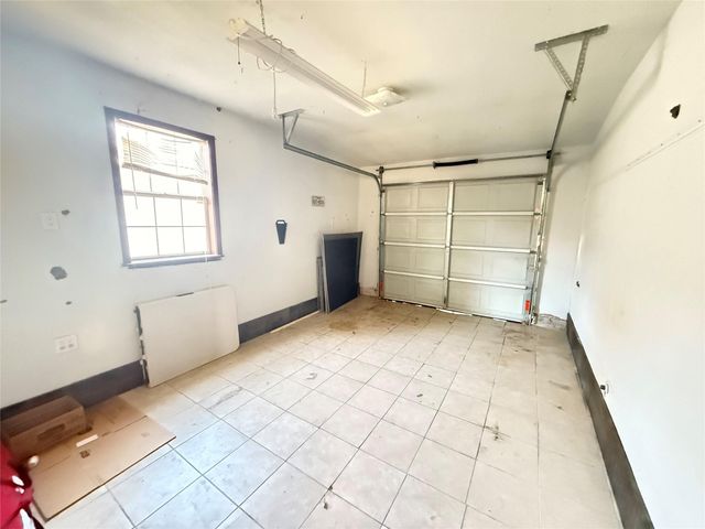 1521 15th Avenue N, Texas City, TX 77590