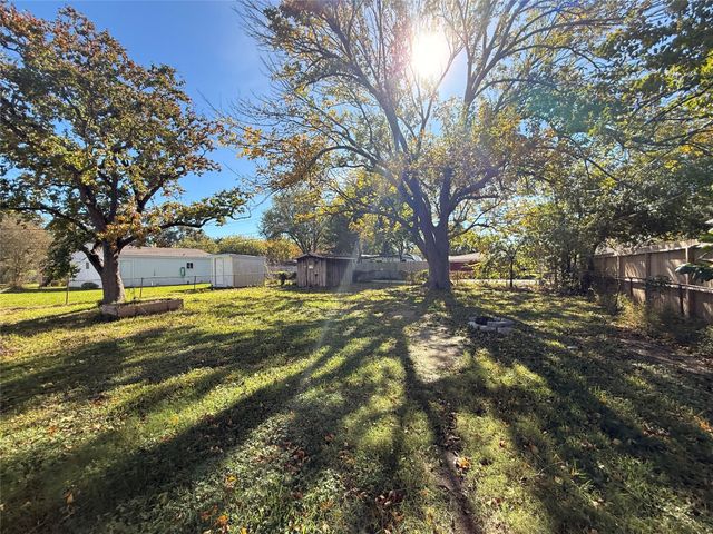 1521 15th Avenue N, Texas City, TX 77590
