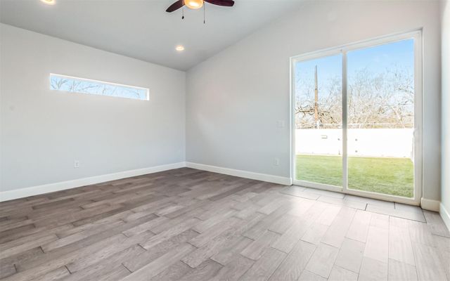 1130 Spur ST A, Austin, TX 78721