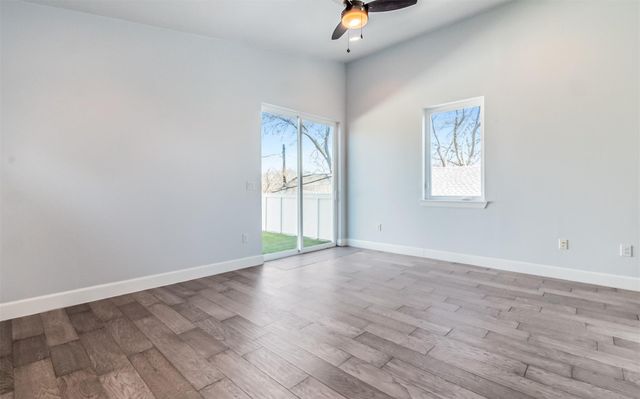 1130 Spur ST A, Austin, TX 78721