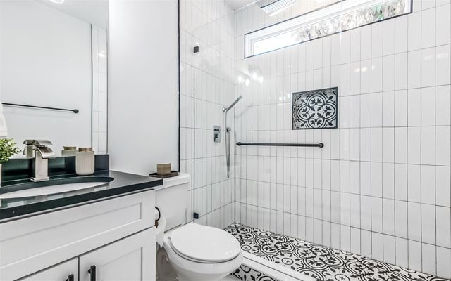 1130 Spur ST A, Austin, TX 78721