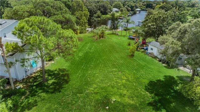 RIVERSIDE DRIVE, Tarpon Springs, FL 34689
