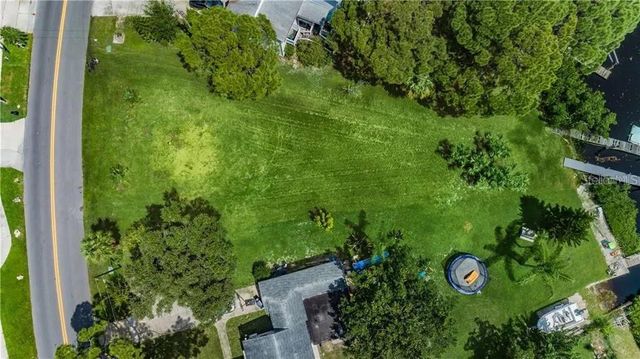 RIVERSIDE DRIVE, Tarpon Springs, FL 34689
