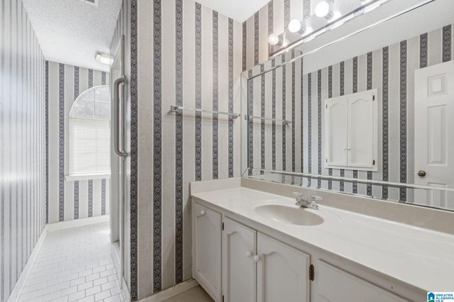 3924 KNOLLWOOD TRACE, Vestavia Hills, AL 35243
