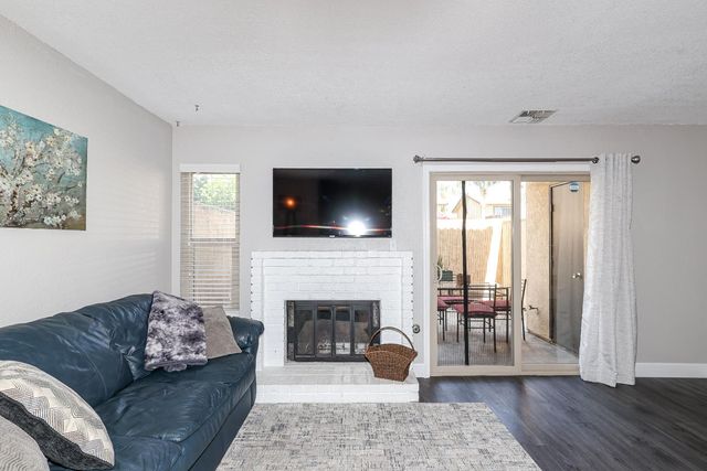 3036 Andre Ln, Turlock, CA 95382