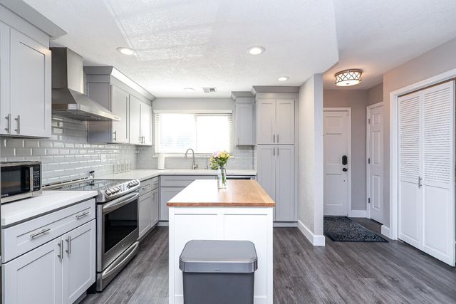 3036 Andre Ln, Turlock, CA 95382