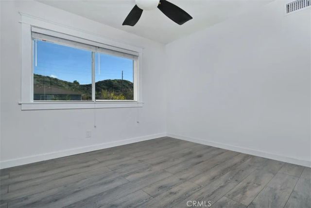 28159 Robin Ave, Saugus, CA 91350