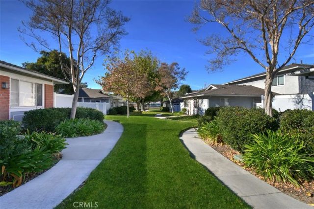 28159 Robin Ave, Saugus, CA 91350