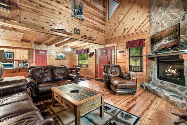 223 Forrest Loop Way, Gatlinburg, TN 37738