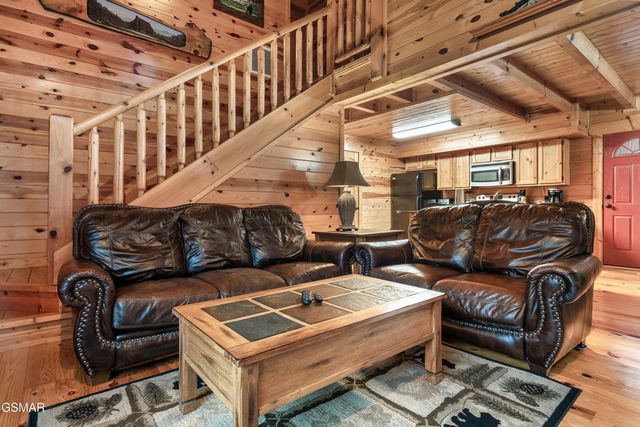 223 Forrest Loop Way, Gatlinburg, TN 37738