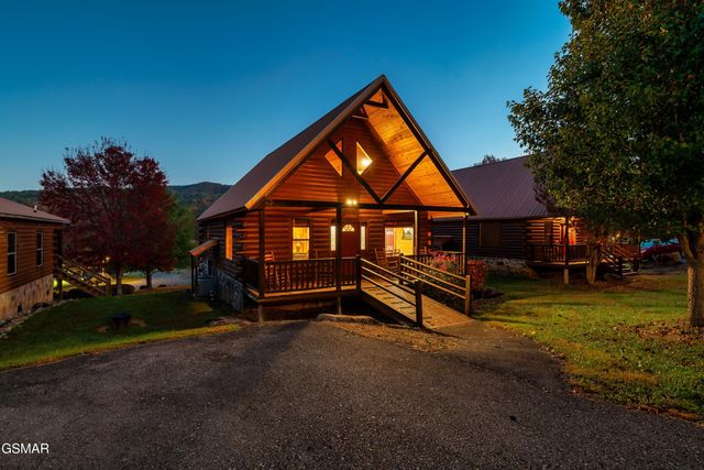 223 Forrest Loop Way, Gatlinburg, TN 37738
