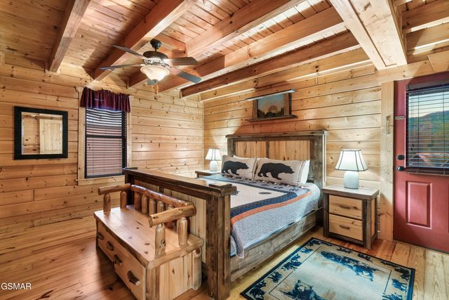 223 Forrest Loop Way, Gatlinburg, TN 37738