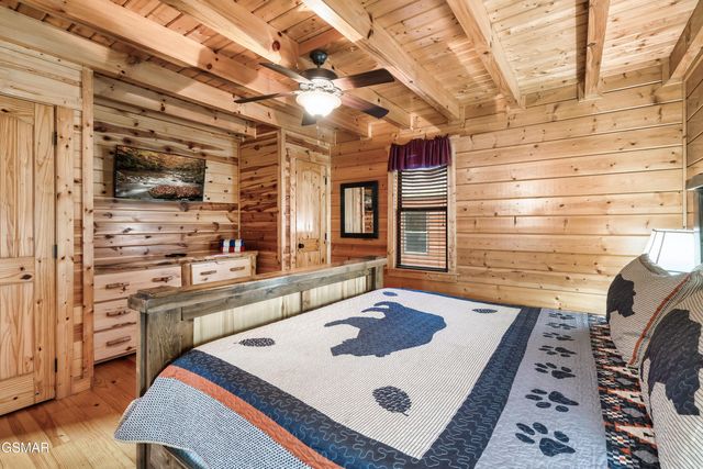 223 Forrest Loop Way, Gatlinburg, TN 37738