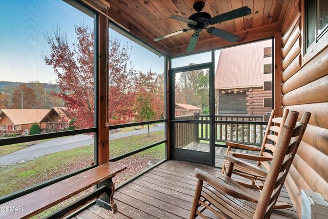 223 Forrest Loop Way, Gatlinburg, TN 37738