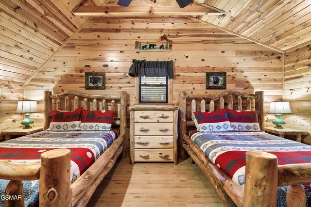 223 Forrest Loop Way, Gatlinburg, TN 37738