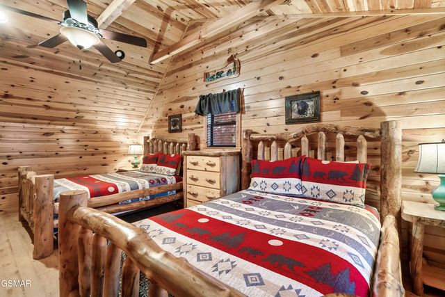 223 Forrest Loop Way, Gatlinburg, TN 37738