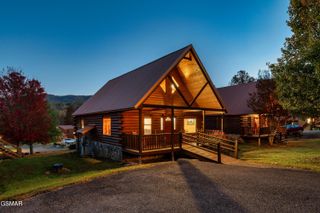 223 Forrest Loop Way, Gatlinburg, TN 37738