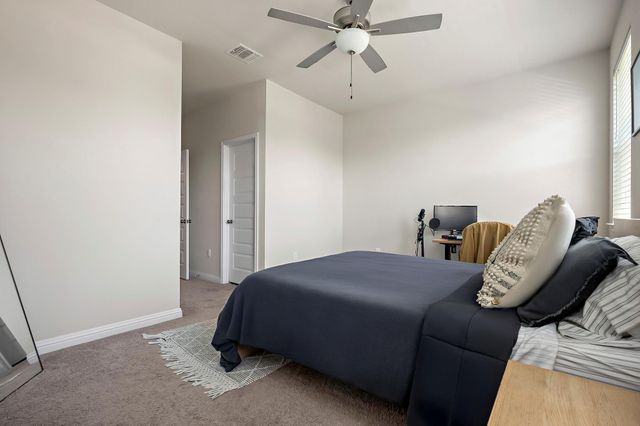 8013 Lennon DR, Austin, TX 78744