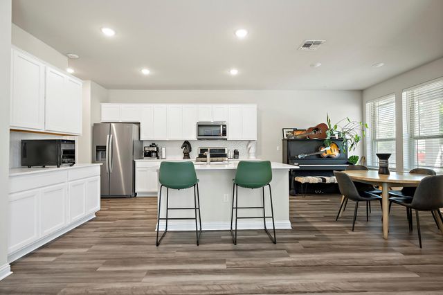 8013 Lennon DR, Austin, TX 78744