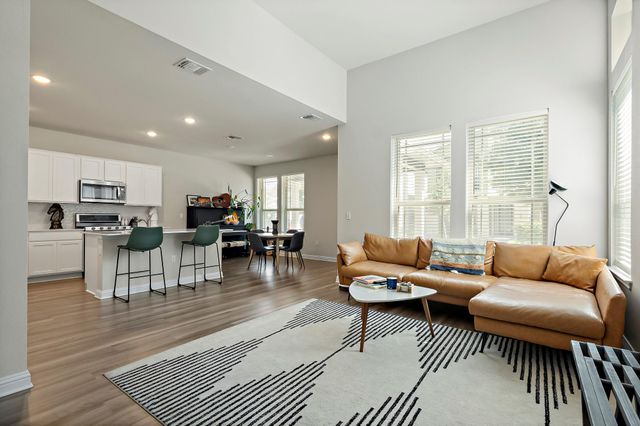 8013 Lennon DR, Austin, TX 78744