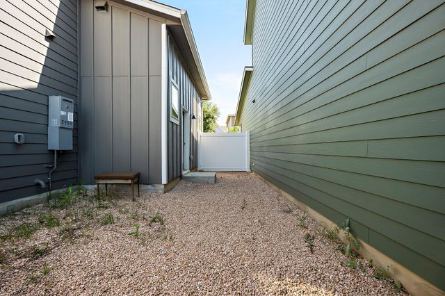 8013 Lennon DR, Austin, TX 78744