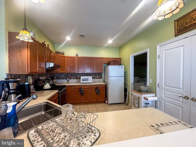 90 BRIARWOOD DR, Tuckerton, NJ 08087