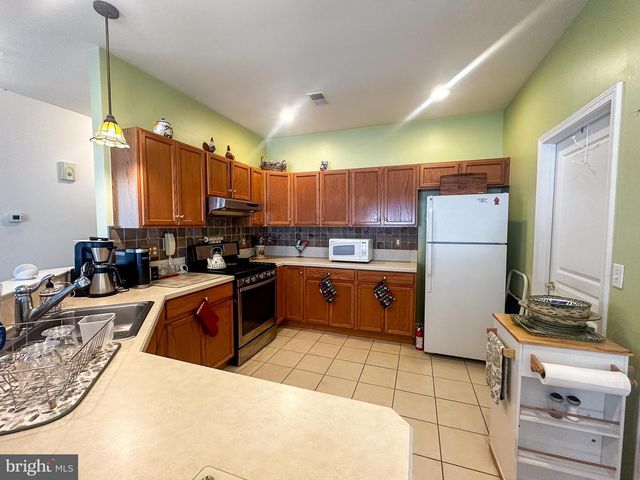 90 BRIARWOOD DR, Tuckerton, NJ 08087
