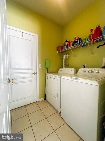 90 BRIARWOOD DR, Tuckerton, NJ 08087