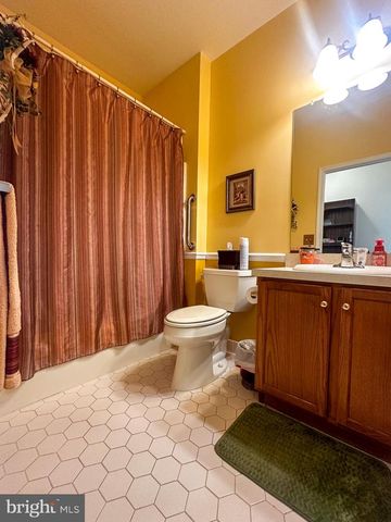 90 BRIARWOOD DR, Tuckerton, NJ 08087